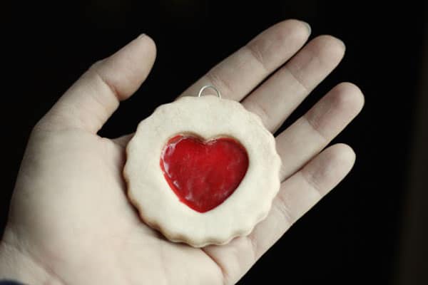 This unique Valentine's Day gift tag looks like a real cookie, but it's really a salt dough ornament with fake Mod Podge Dimensional Magic jelly!