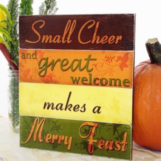 DIY Thanksgiving Sign Makes for a Merry Feast