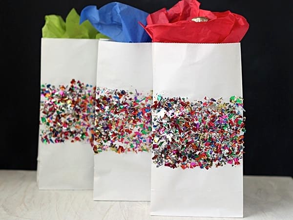 how to make a christmas wrapper bag