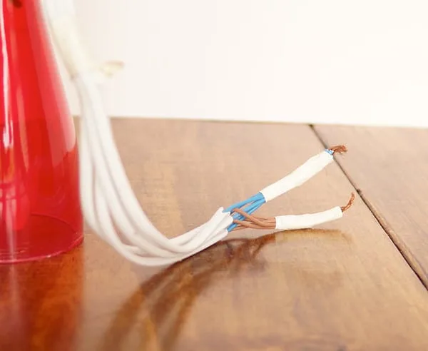 Combine all the neutral wires from the lamp kits together into one pigtail
