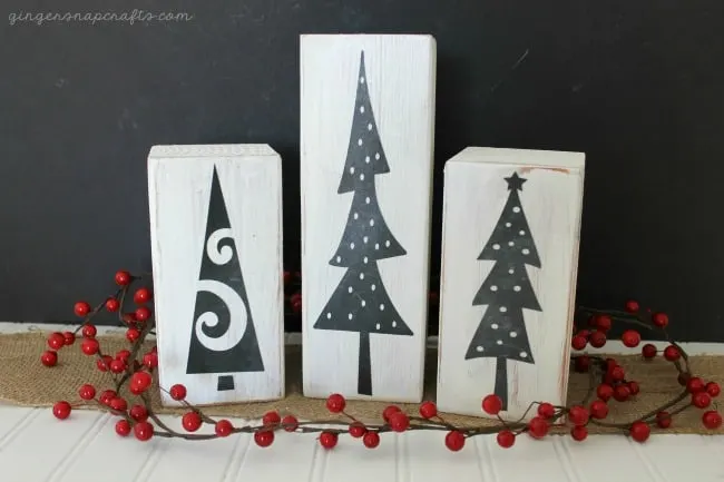 Christmas chalkboard tree display