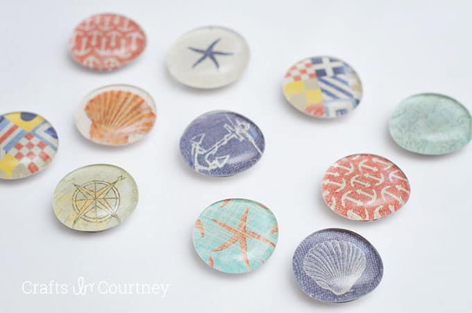 Make your own glass magnets  Crafting glass magnets 