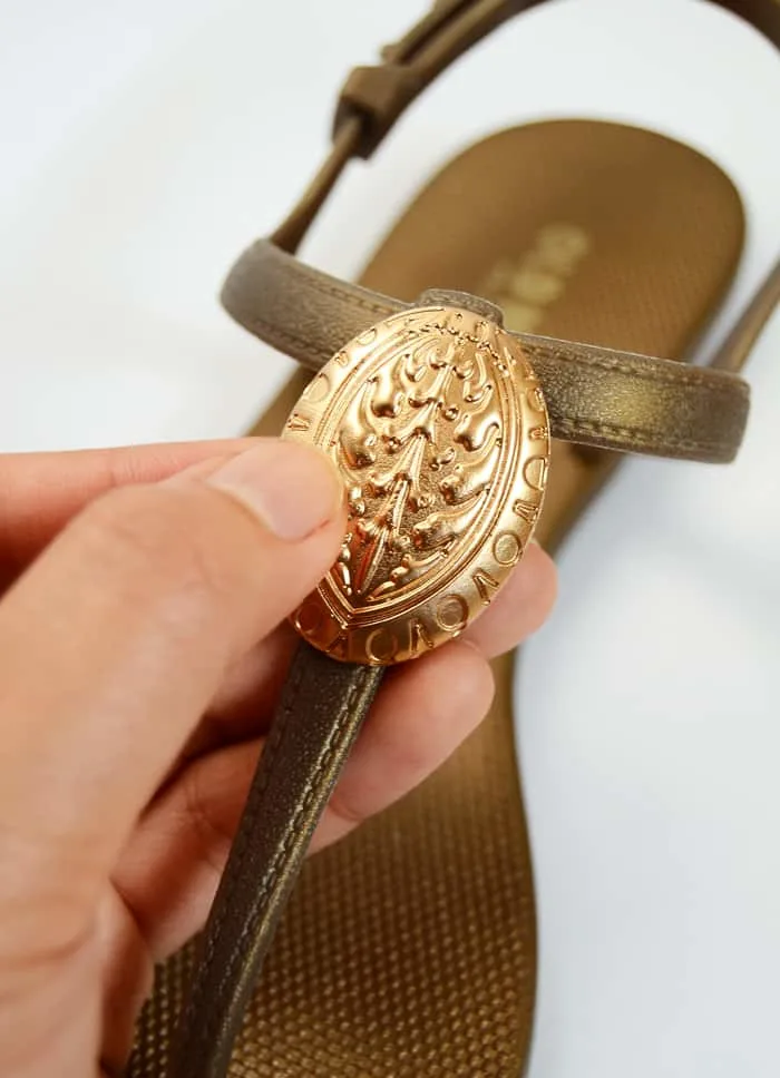 How To Embellish Sandals The Easy Way Mod Podge Rocks - How To Decorate Sandals At Home