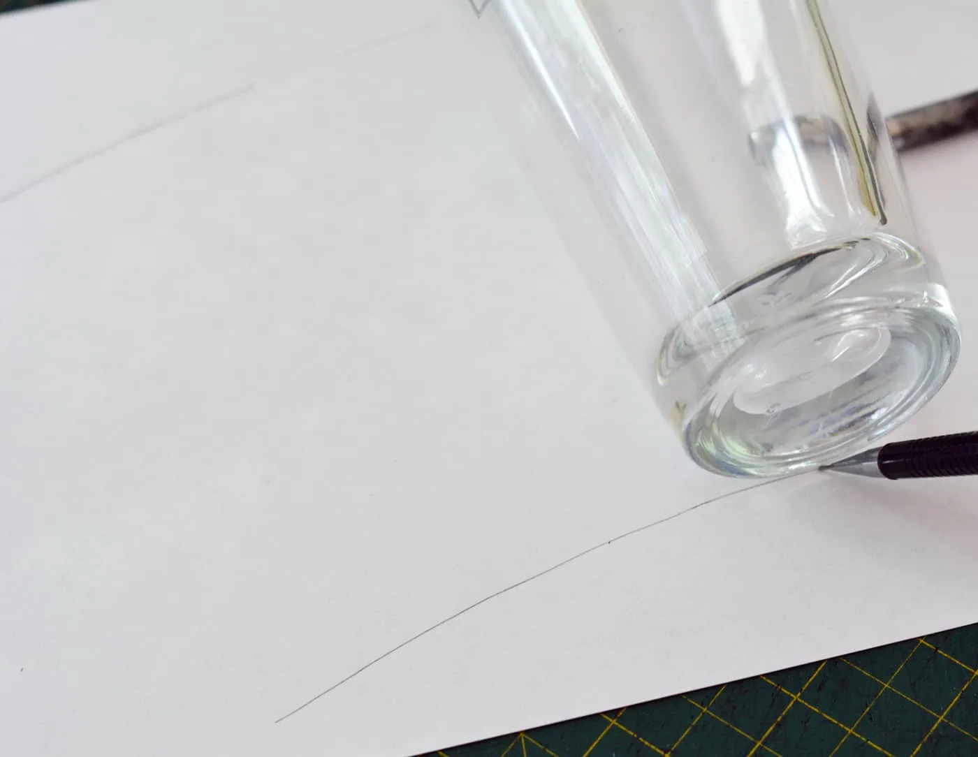 how to make a pattern of a tapered glass container