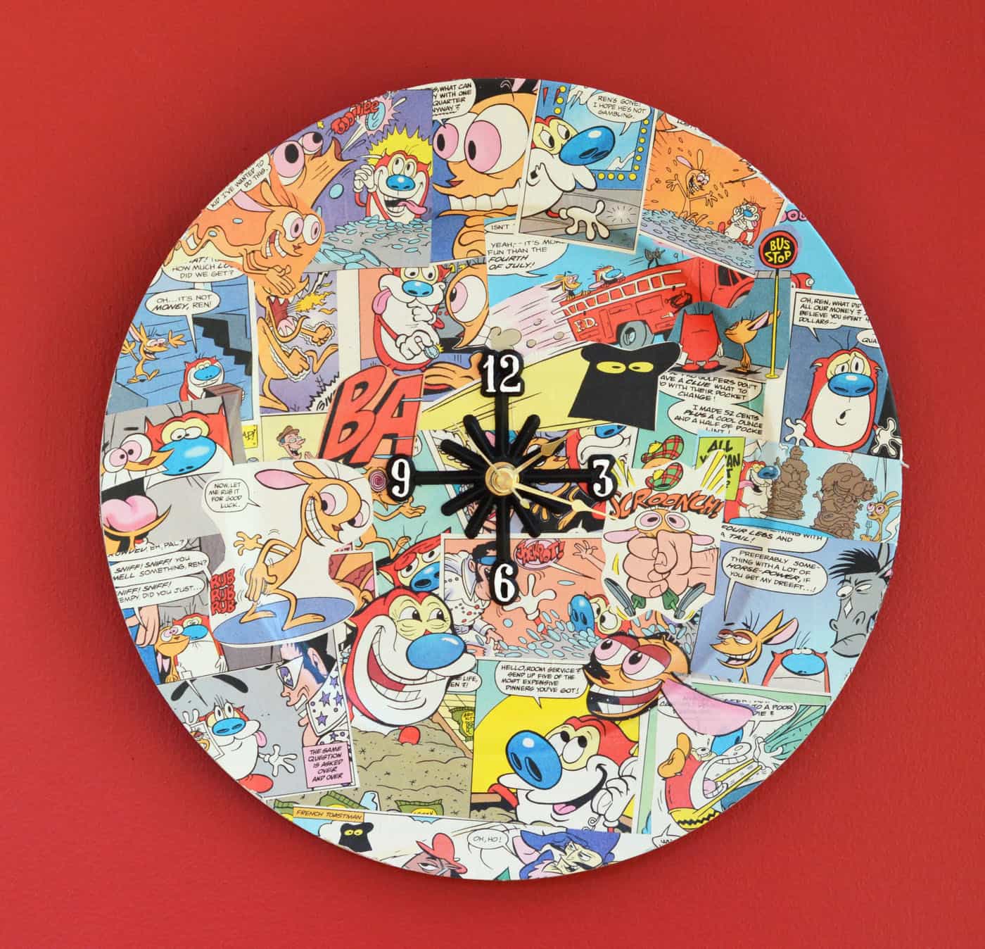 This DIY clock is the perfect gift idea for someone who loves comic books. And you won't believe what it's made out of . . . a charger!