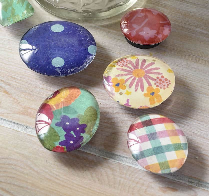 Mason Jar Gifts: Easy Handmade Magnets - Mod Podge Rocks