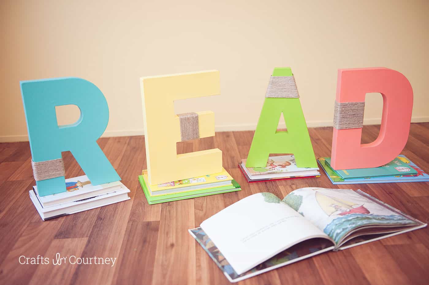 How to decorate READ letters for a kids' library
