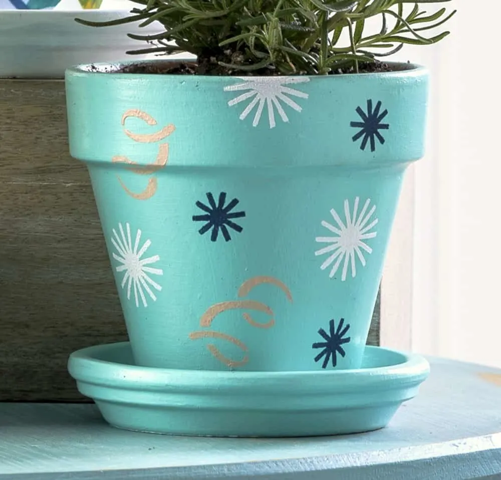 stencil terracotta pots