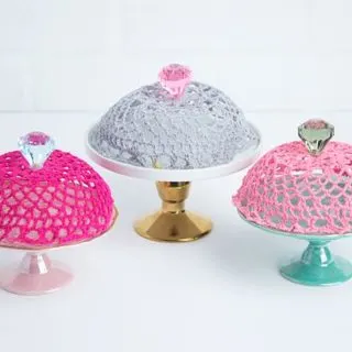 DIY dessert covers from doilies