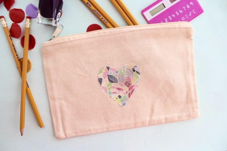 Transfer Paper to Fabric with This Cool Tutorial Mod Podge Rocks