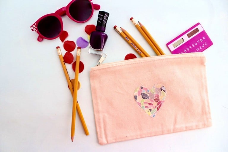 Transfer Paper to Fabric with This Cool Tutorial Mod Podge Rocks