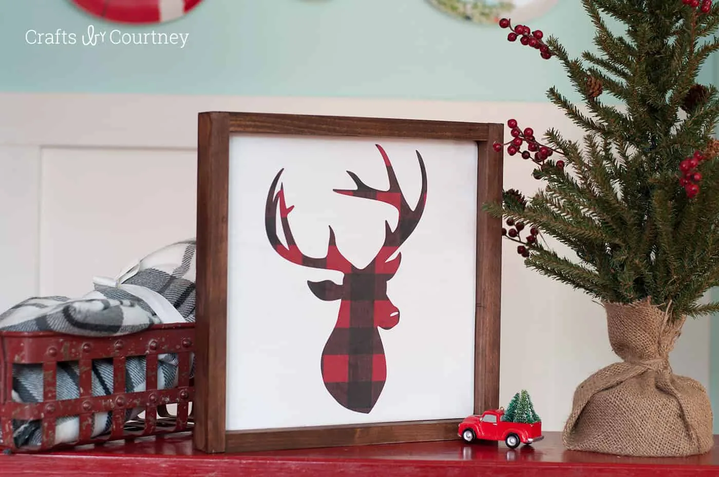 DIY farmhouse Christmas sign