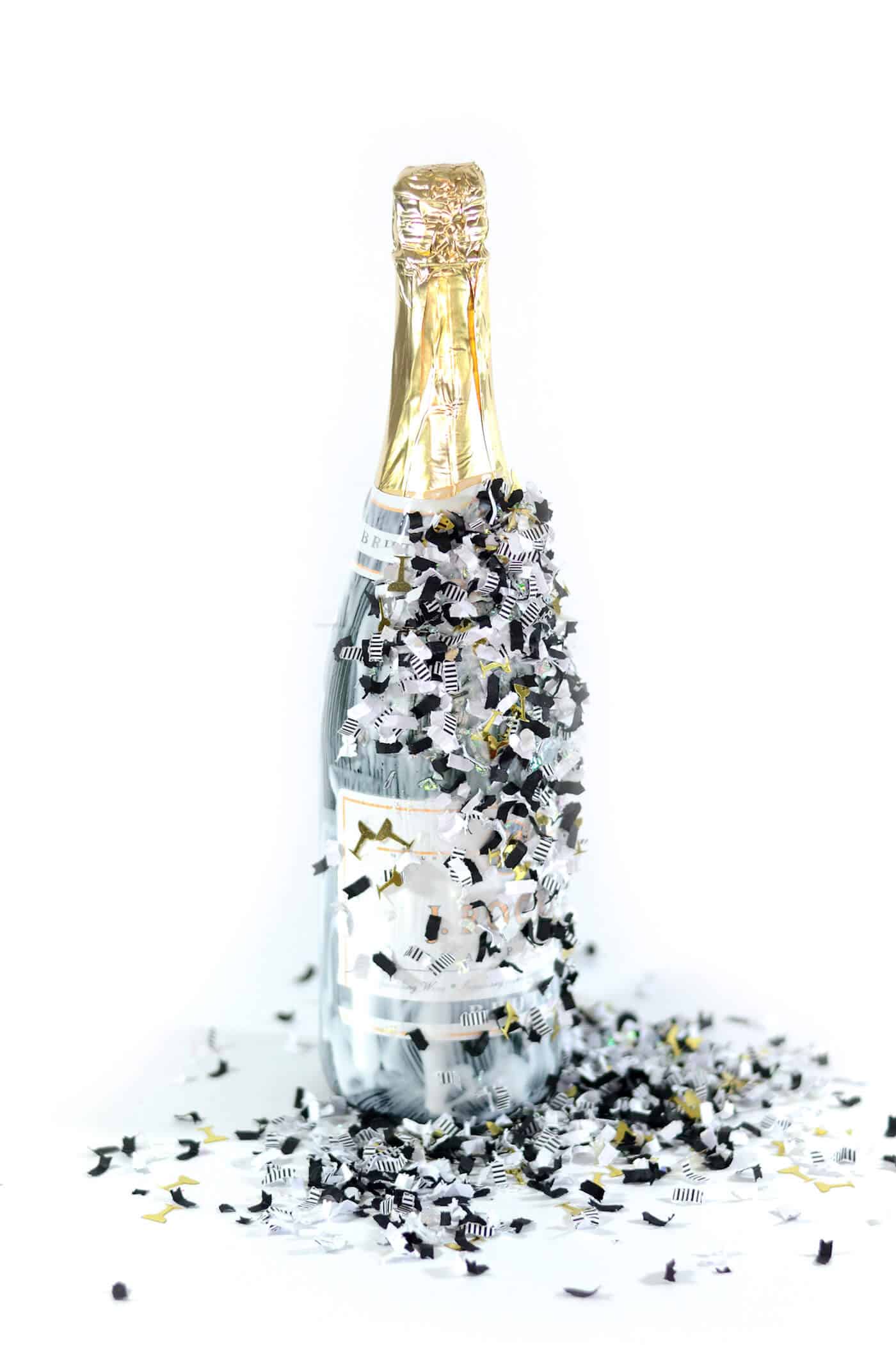 New years crafts: confetti dipped champagne bottle - Mod Podge Rocks