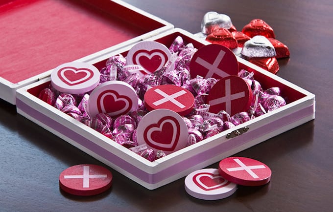 DIY noughts and crosses game on a wood box
