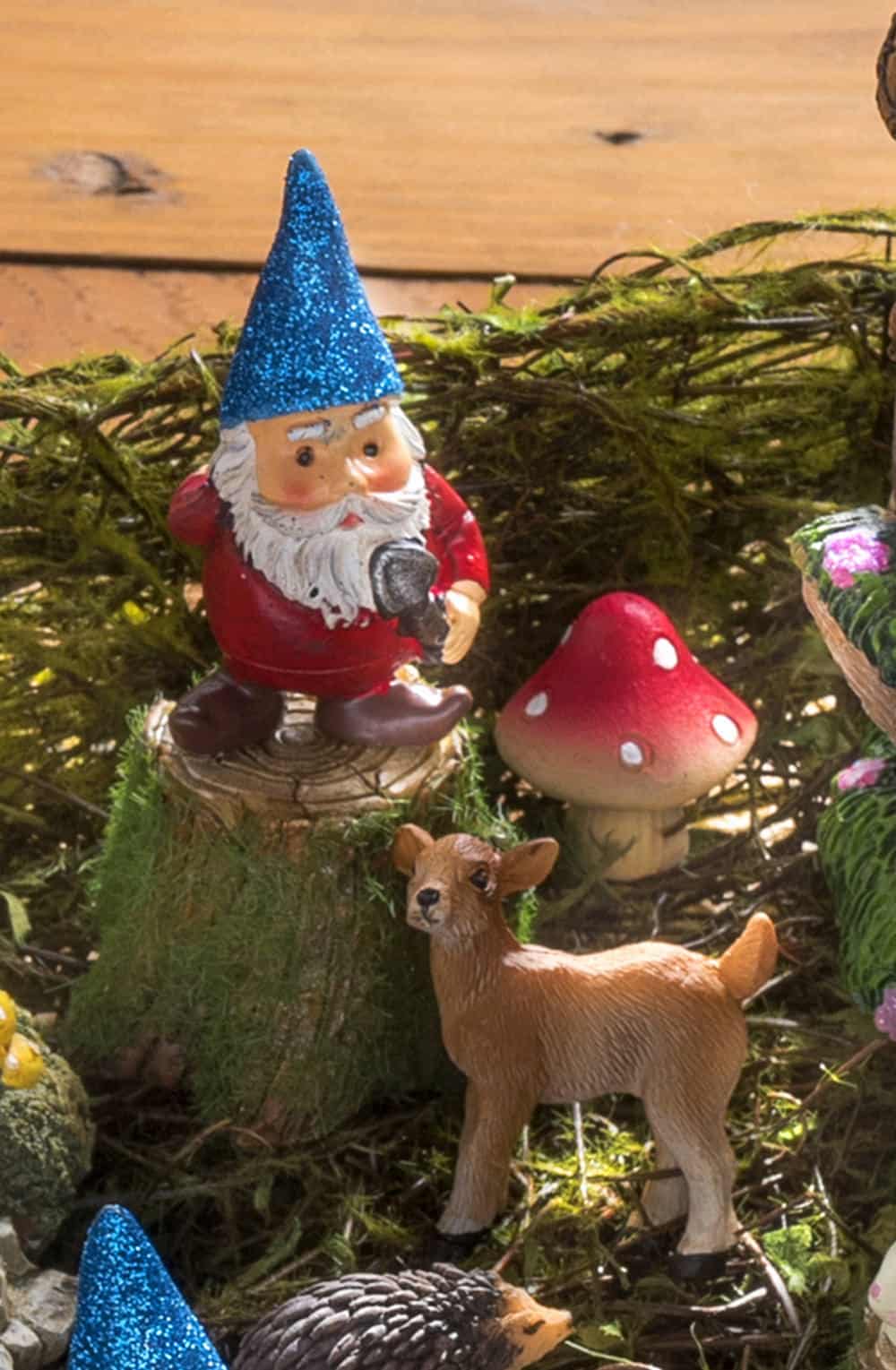 Create a desktop fairy garden with gnomes, woodland animals, and other forest accessories. Customize with glitter and Mod Melts!