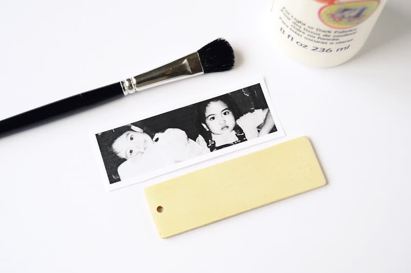 Create a photo keychain that comes together in a matter of minutes (excluding dry time). This is a perfect gift for Mother's Day!