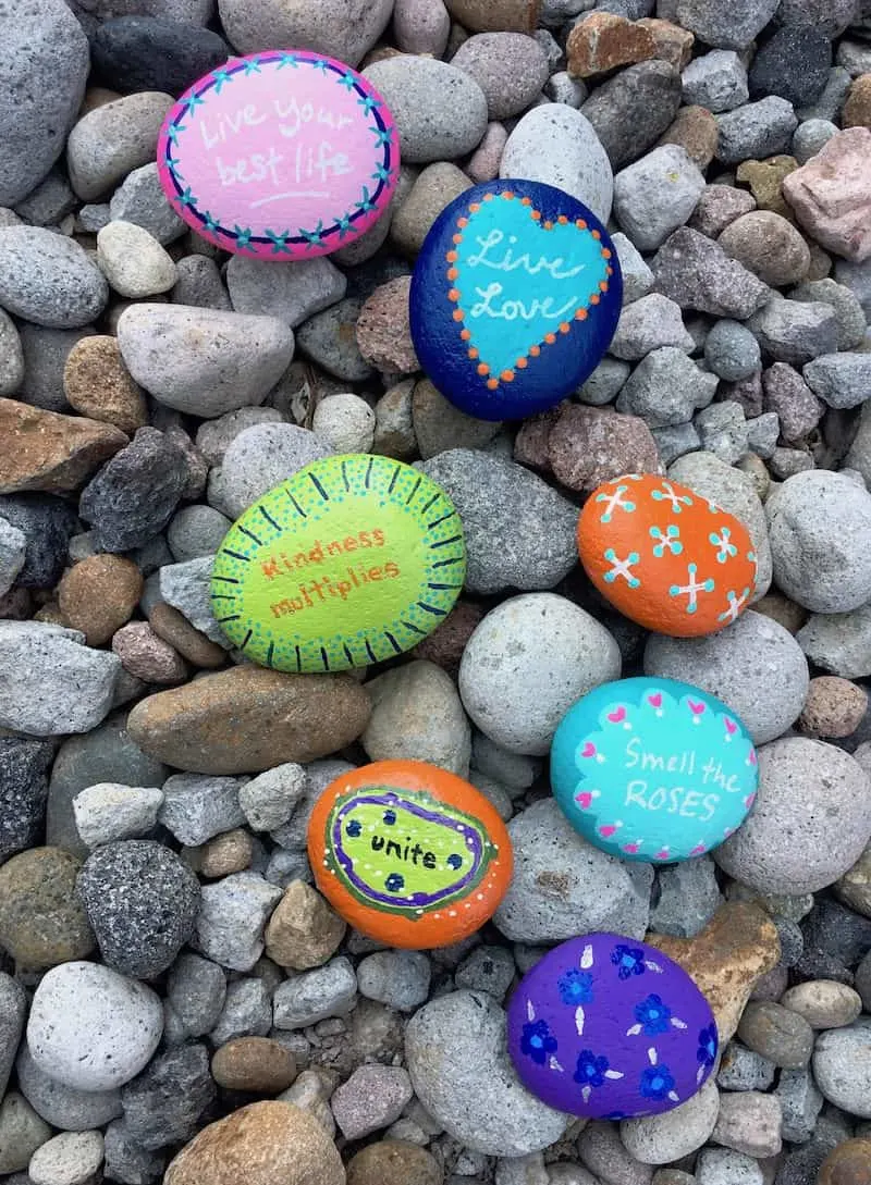 Easy Rock Painting Ideas for Kindness Rocks Project - Mod Podge Rocks