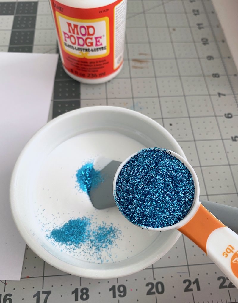 Adding glitter to Mod Podge gloss
