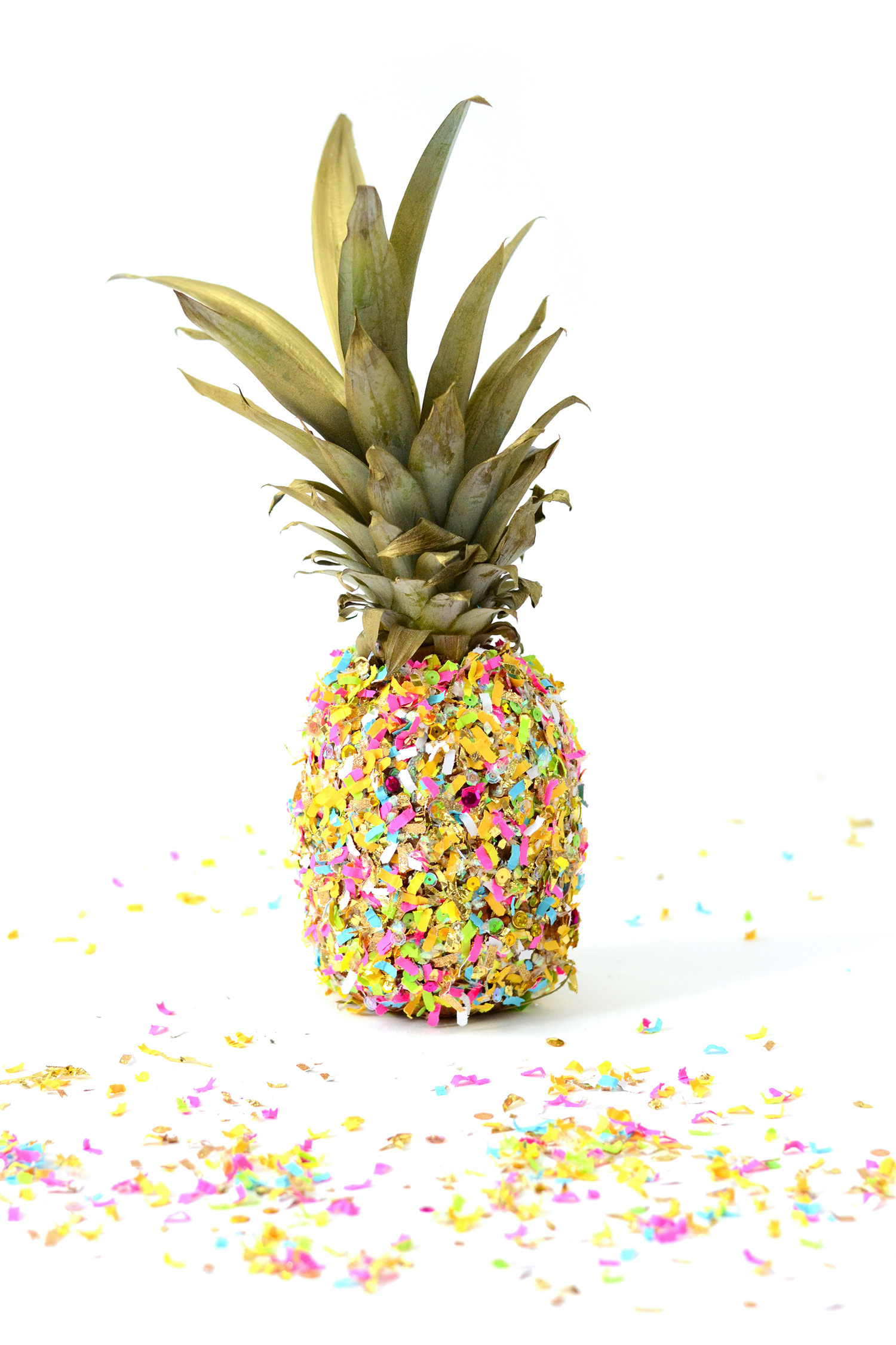 DIY pineapple decor
