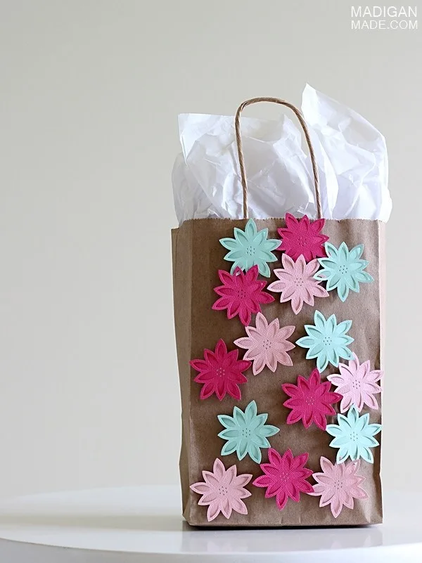 Kids corner - DIY gift bags/ gift bags decoration ideas 😍🤩 | Facebook