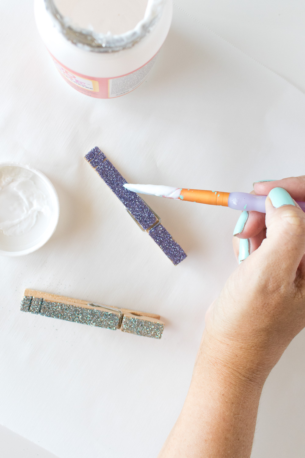 sealing the top of glitter with mod podge
