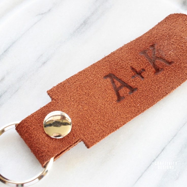 personalized leather keychain9