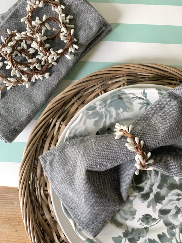 Easy DIY Napkin Rings For Party or Holidays Mod Podge Rocks