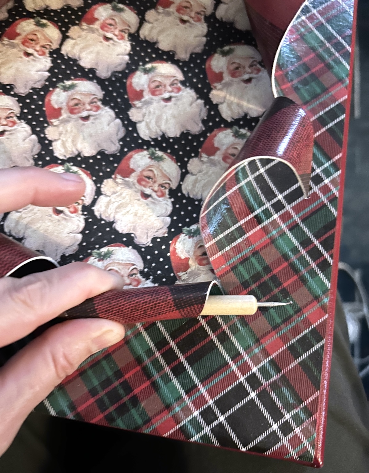 curling the canvas using a tool