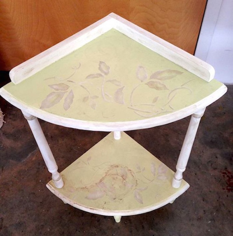 Table before refinishing